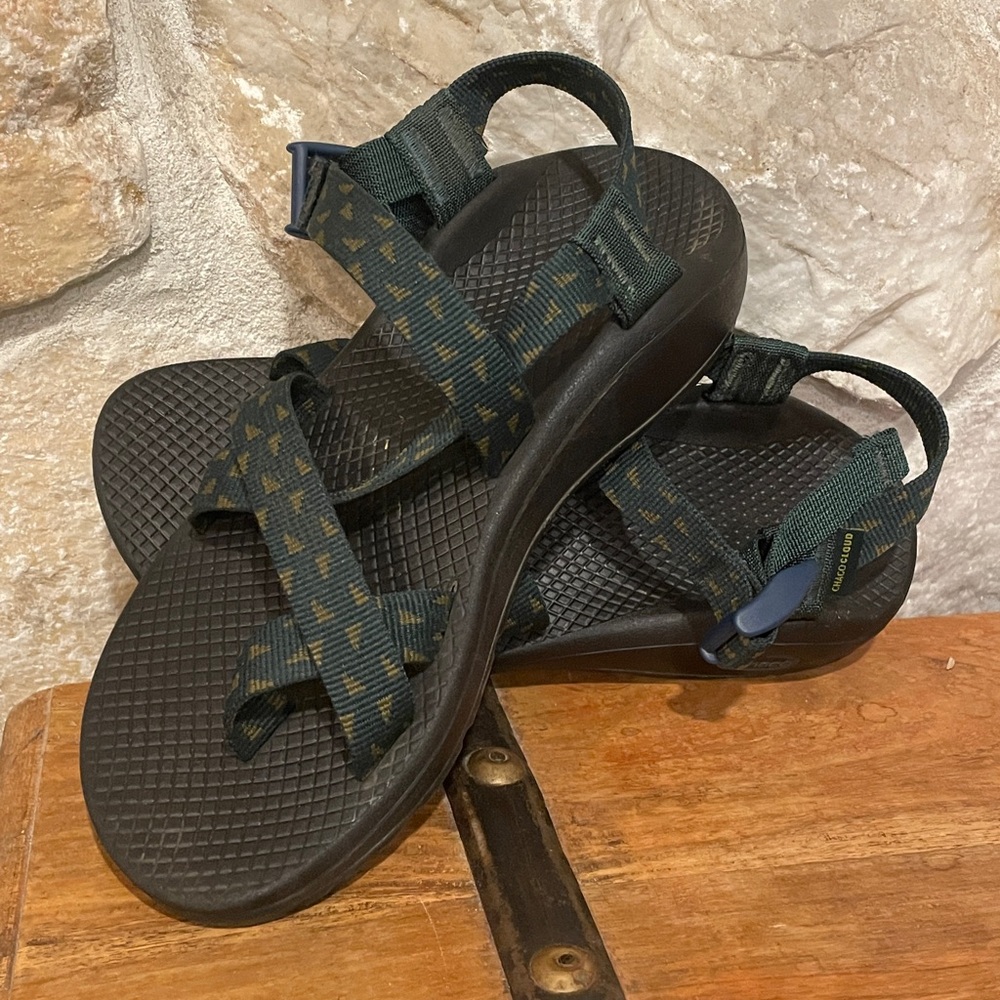 Women’s RARE Forest Green Chaco Z/Cloud 2 Sandals EUC W 8